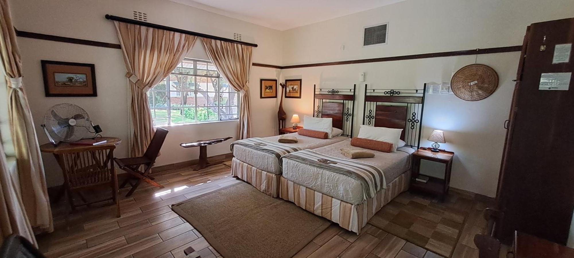 Woodlands Stop Over And Lodge Francistown Exteriör bild