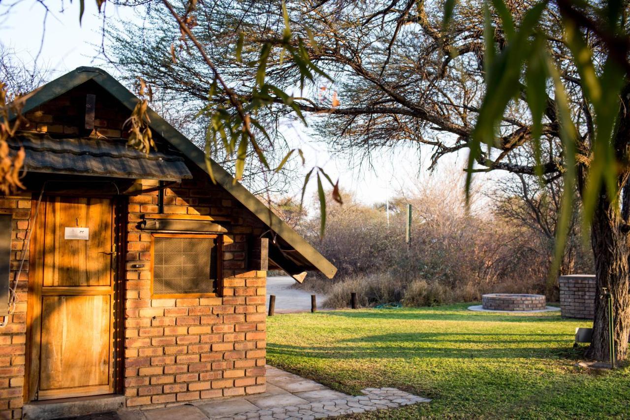 Woodlands Stop Over And Lodge Francistown Exteriör bild