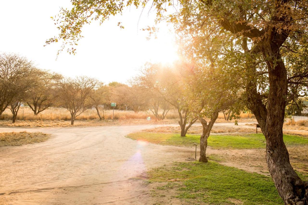 Woodlands Stop Over And Lodge Francistown Exteriör bild